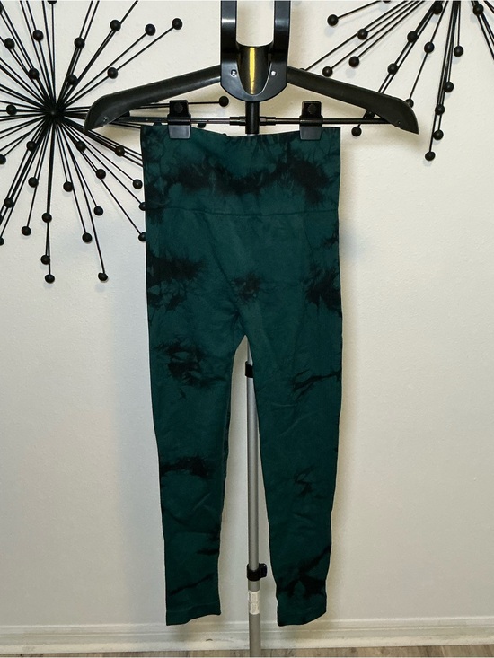 Pants - Green Black Tie Dye Scrunch Butt Leggings Size Medium